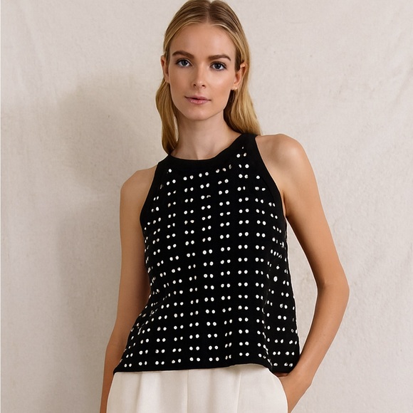 Tops - Beautiful knit, dotted, tank top.